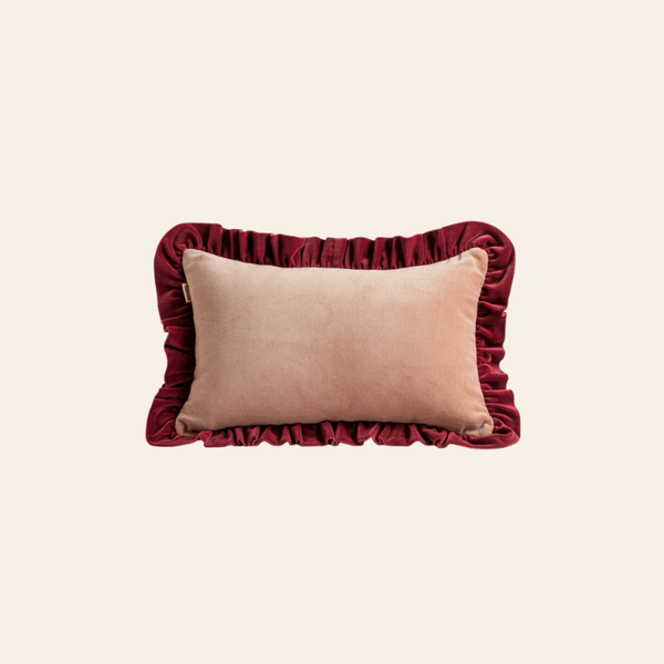 Coussin décoratif Kotabo uni rose avec bord ondulé bordeaux – 30 x 50 cm – Pretty in Pink x Magical Mauve