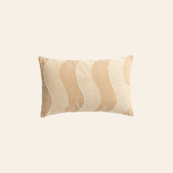 Kotabo coussin décoratif beige avec imprimé de vagues verticales – 30 x 50 cm – Bold Beige X White